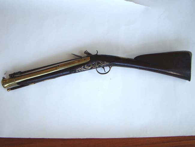 An English Revolutionary War period blunderbuss with spring mounted bayonet by Joseph Heylin of London circa 1775-1780. — image 4